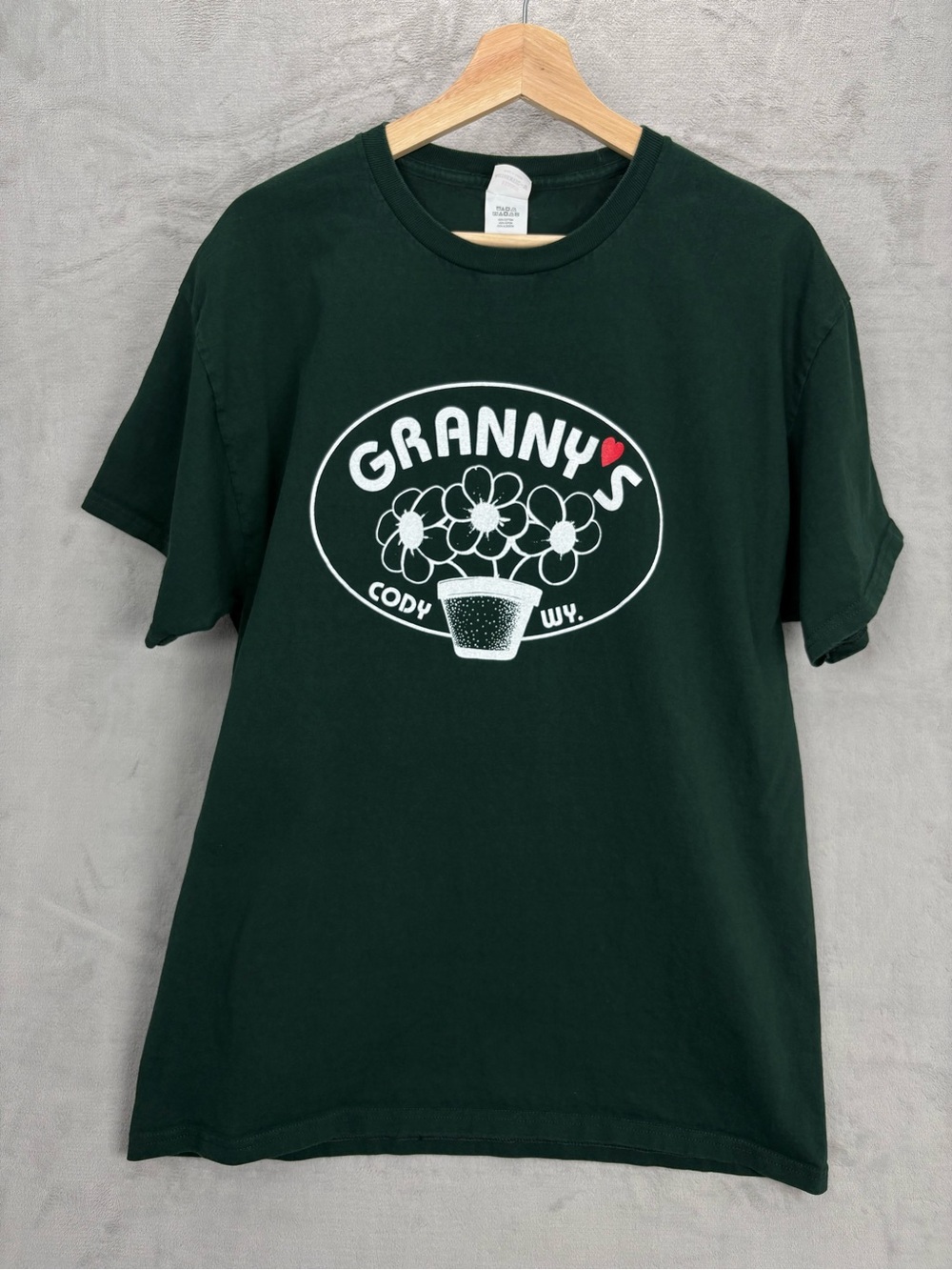 Granny’s Cody Wyoming Graphic T Shirt Green Floral Cotton Tee Size Large
